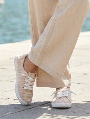 Women's Tommy Bahama Boat Shoe Sneakers Size 9 Beige Brown Ivory Striped Coastal